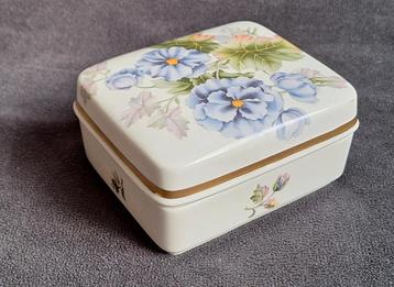 Royal Worcester Florena beschikbaar voor biedingen