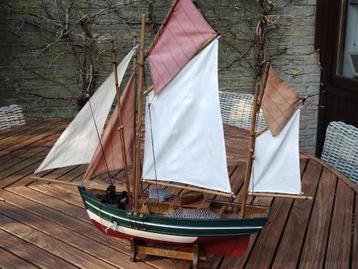 houten thonier beschikbaar voor biedingen
