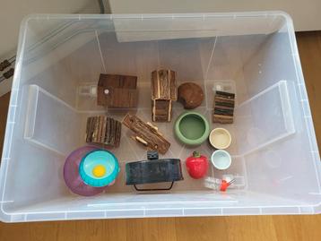 Bincage voor hamster met toebehoren beschikbaar voor biedingen