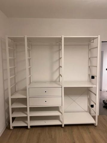 Wardrobe 