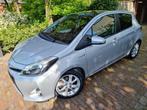 Toyota Yaris 1.5 Full Hybrid Dynamic Panoramadak/Navi, Auto's, Toyota, 47 €/maand, Origineel Nederlands, Te koop, Huisgarantie