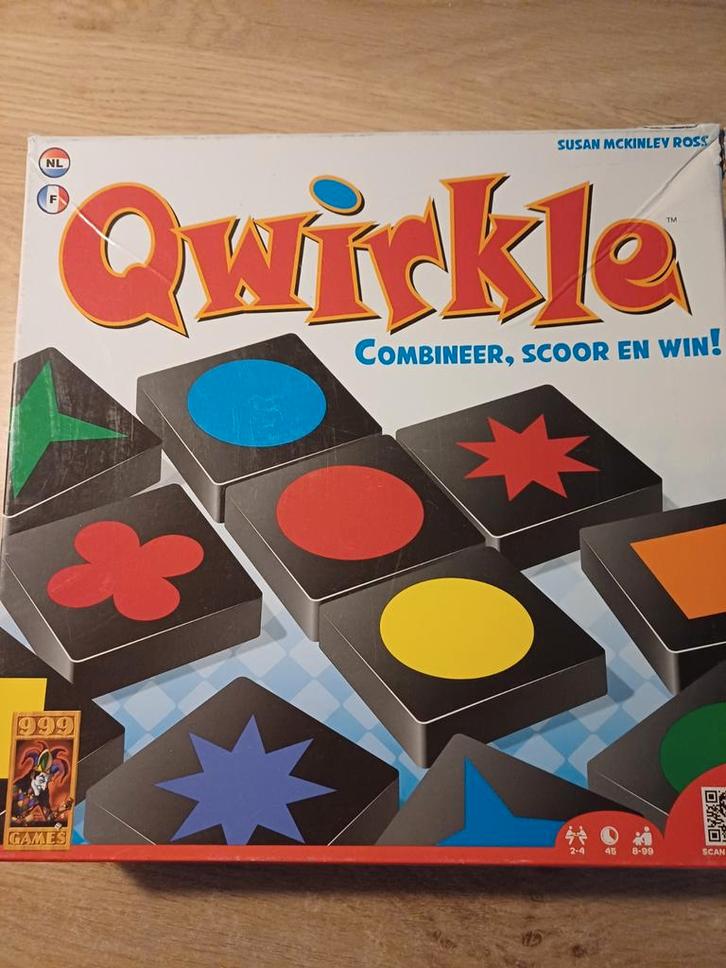 Qwirkle Bordspel - Combineer, Scoor en Win!, Hobby en Vrije tijd, Gezelschapsspellen | Bordspellen, Gebruikt, Een of twee spelers
