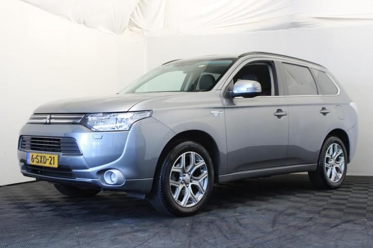 Mitsubishi Outlander 2.0 PHEV Intense + (bj 2013, automaat), Auto's, Mitsubishi, Bedrijf, Te koop, Outlander, 4x4, ABS, Achteruitrijcamera