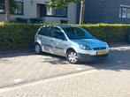 Ford Fiësta 1.3 8V 5DR 2006 Grijs, Auto's, 1299 cc, Stof, Zwart, 4 cilinders