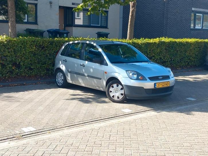 Ford Fiësta 1.3 8V 5DR 2006 Grijs, Auto's, Ford, Particulier, Fiësta, Benzine, C, Hatchback, Handgeschakeld, Origineel Nederlands