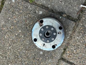 50cc vliegwiel beschikbaar voor biedingen
