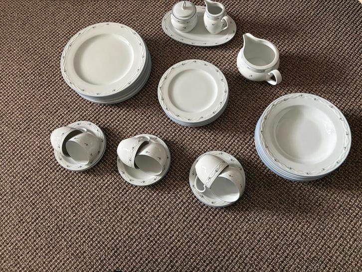 Servies 6-delig met blauw bloemmotief, Huis en Inrichting, Keuken | Servies, Zo goed als nieuw, Overige stijlen, Porselein, Ophalen