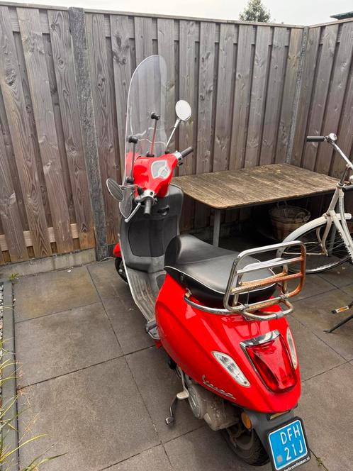 Vespa / Primavera / Sprint / 25km / Snor / 4-takt / Zuinig, Fietsen en Brommers, Scooters | Piaggio, Zo goed als nieuw, Overige modellen