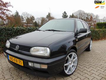 Volkswagen Golf 1.6 Milestone , 5-Deurs / Stuurbekrachtiging beschikbaar voor biedingen