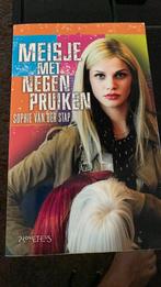 Sophie van der Stap - Meisje met negen pruiken, Sophie van der Stap, Nieuw, Ophalen of Verzenden, Nederland