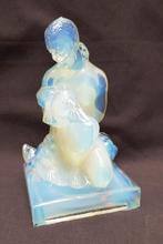 Sabino - Art Deco Figuur in cobaltglas., Antiek en Kunst, Antiek | Glas en Kristal, Ophalen of Verzenden
