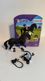Schleich fries paard met zadel en hoofdstel, Ophalen of Verzenden, Zo goed als nieuw