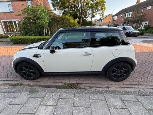 Mini 1.6 ONE 2011 Wit, Auto's, Mini, Particulier, Benzine, B, Hatchback, Handgeschakeld, Origineel Nederlands, Wit, Voorwielaandrijving