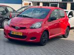 Toyota Aygo 1.0 12V Vvt-i 5DRS 2010 Rood, Voorwielaandrijving, 4 stoelen, 68 pk, Bedrijf