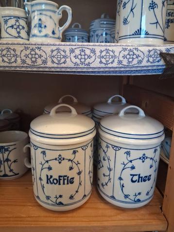 servies blauw saks jager. voorraadpotten, kruidenpotten, beschikbaar voor biedingen