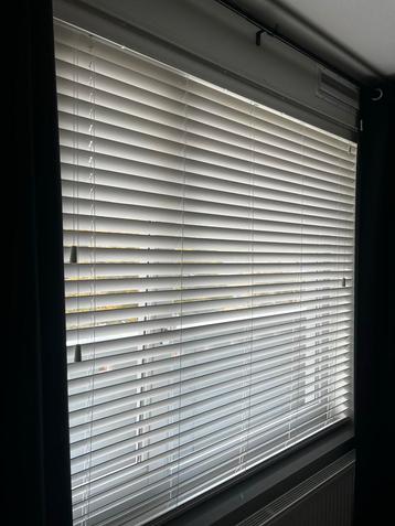 Witte Jaloezieën 174x158,5cm beschikbaar voor biedingen