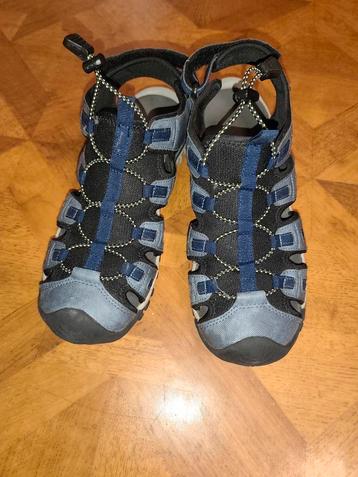 Hi-Tec sandalen maat 42  beschikbaar voor biedingen