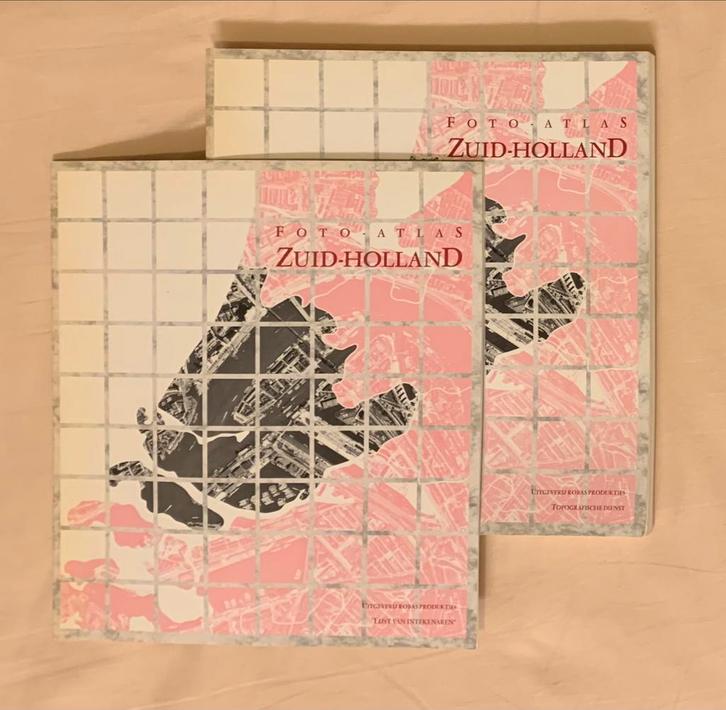 Foto Atlas van Zuid Holland 2 delig van Robas ZoGoedAlsNieuw, Boeken, Atlassen en Landkaarten, Zo goed als nieuw, Overige atlassen