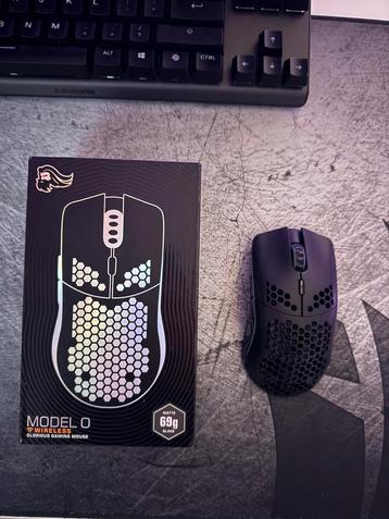 Glorious model O wireless muis beschikbaar voor biedingen