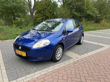 Fiat Punto 1.4 5DR 2009 Blauw beschikbaar voor biedingen