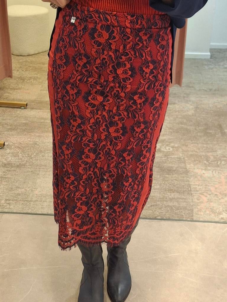 MY TWIN Elegante rode kanten rok - Maat M, Kleding | Dames, Rokken, Zo goed als nieuw, Maat 38/40 (M), Rood, Onder de knie, Ophalen of Verzenden