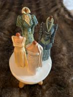 4 stenen vrouwenfiguurtjes, zonder hoofd., Ophalen of Verzenden