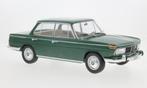 BMW 2000 (Typ121) 1966 Donkergroen - MCG 1:18