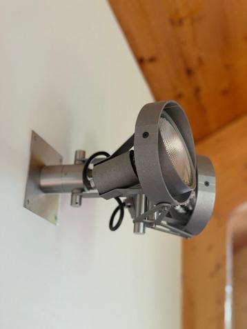 4 stuks MODULAR Nomad 2x Par 30 wand/plafondlamp beschikbaar voor biedingen