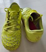 Voetbalschoenen Sketchers maat 37, Maat XS of kleiner, Ophalen of Verzenden, Zo goed als nieuw, Schoenen