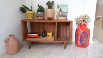  vintage retro nachtkasten dressoirtje jaren 60 teakhout beschikbaar voor biedingen