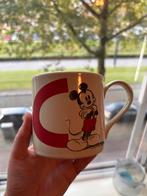 Disney mok Mickey Mouse - letter C, Ophalen of Verzenden, Zo goed als nieuw, Overige stijlen, Kop(pen) en/of Schotel(s)