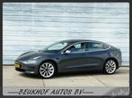 Tesla Model 3 Standard RWD Soh 90% Panorama Autopilot Leer, Auto's, Tesla, Automaat, Achterwielaandrijving, Gebruikt, Zwart