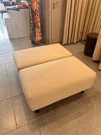 Twee poefjes gestoffeerd beige, Hout, Gebruikt, Modern, Rechthoekig