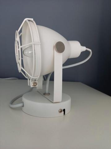 Wandlampje T.E.A.B  beschikbaar voor biedingen