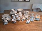 Uitgebreid servies met bloemmotief, Ophalen, Zo goed als nieuw, Overige stijlen, Compleet servies