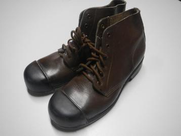 Emma schoenen Nederlands leger jaren 80 diverse maten beschikbaar voor biedingen