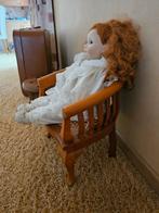 Vintage Pop met Houten Stoel, Ophalen