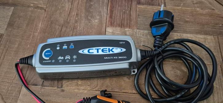 Ctek acculader (druppelaar), Auto diversen, Overige Auto diversen, Ophalen of Verzenden