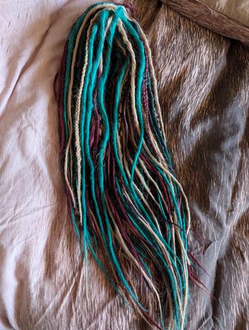 75 DE dreads 60/65cm lang beschikbaar voor biedingen