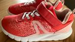 Sneakers 1 keer gedragen  en te klein newfeel  €4,50, Meisje, Schoenen, Ophalen of Verzenden, Zo goed als nieuw