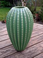 Vaas groen, Aardewerk of Porselein, Ophalen of Verzenden, Zo goed als nieuw, Minder dan 50 cm