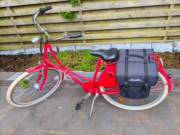 Ortler Omafiets met dynamo en fietstas beschikbaar voor biedingen