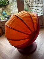 Oranje draaistoel, Ophalen, Gebruikt