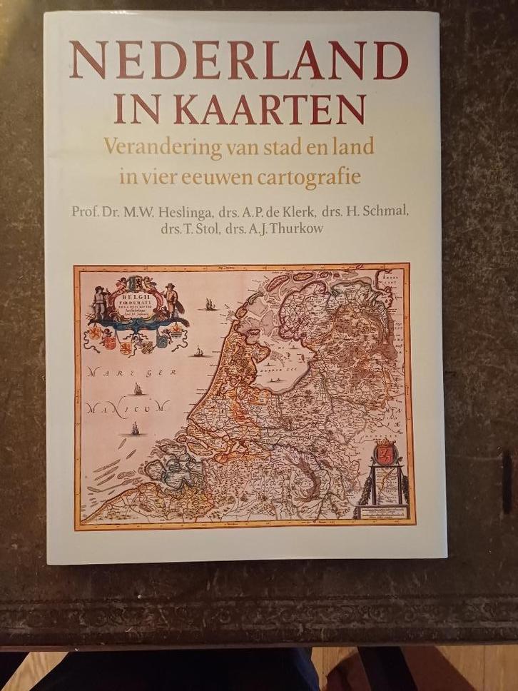 Nederland in kaarten., Boeken, Geschiedenis | Vaderland, Zo goed als nieuw, 17e en 18e eeuw, Ophalen of Verzenden