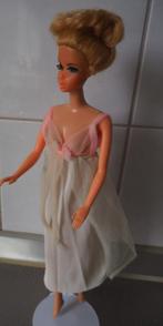 Barbie vintage nachtset, Verzamelen, Ophalen of Verzenden, Zo goed als nieuw, Kleertjes, Levensecht of Reborn