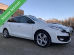Renault Megane Estate 1.5 dCi Bose 1ste Eig Panodak Airco Cr, Auto's, Voorwielaandrijving, Euro 5, Gebruikt, Zwart