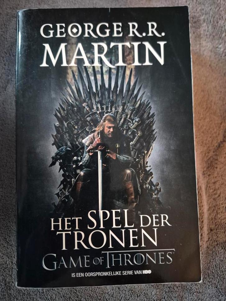 Het Spel der Tronen - George R.R. Martin, Boeken, Fantasy, Gelezen, Ophalen of Verzenden