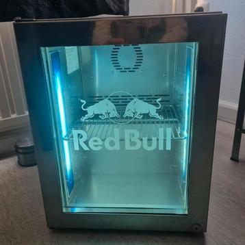 RedBull minicooler igst koelt goed beschikbaar voor biedingen