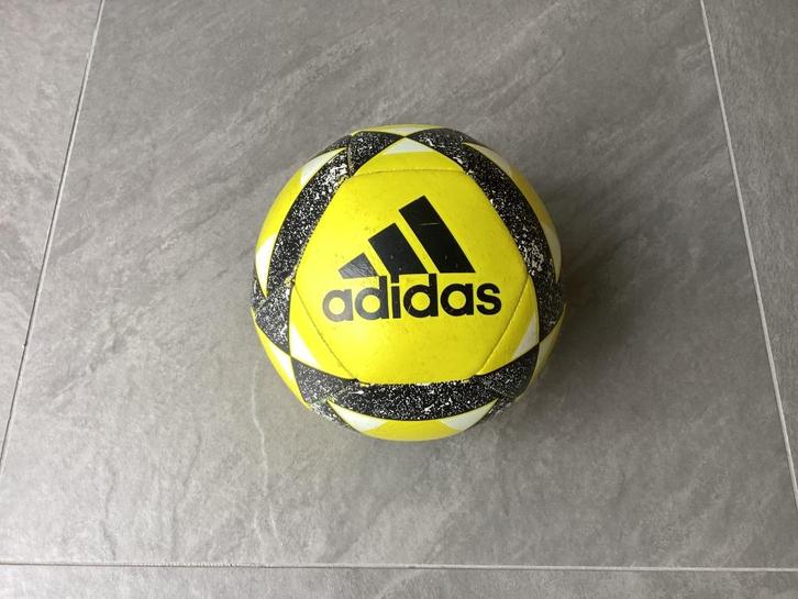 Adidas voetbal, Sport en Fitness, Voetbal, Bal, Maat XS of kleiner, Ophalen of Verzenden