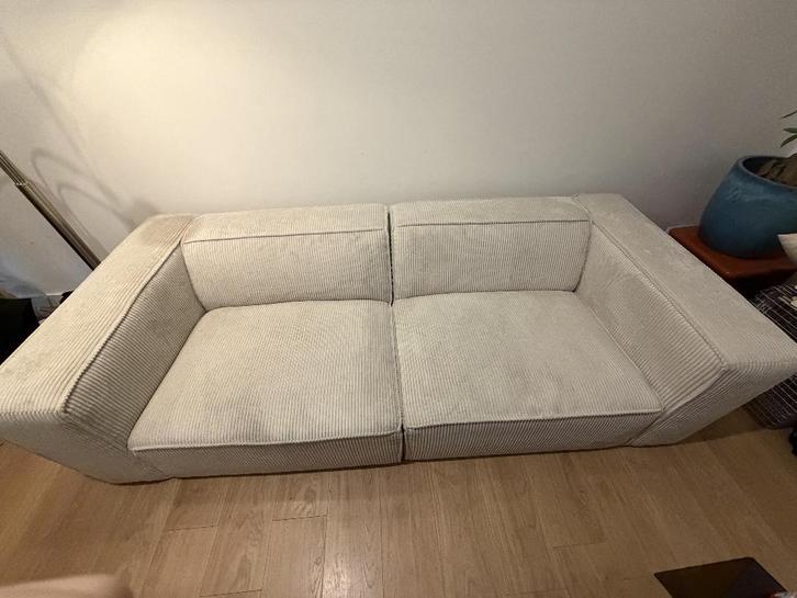 Kwantum Sofa, Excellent Condition ,Modern Beige/Sand, Huis en Inrichting, Banken | Bankstellen, Zo goed als nieuw, Rechte bank
